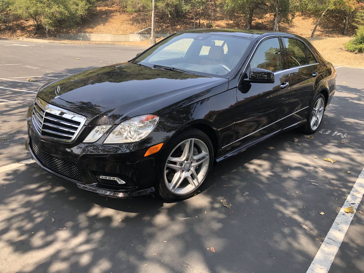 38k Mile MercedesBenz E550 in Designo Mocha Black Klipnik