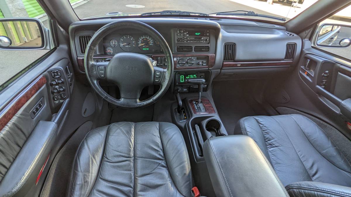 Rare 1998 Jeep Grand Cherokee 5.9 Limited with 33k Miles - Klipnik